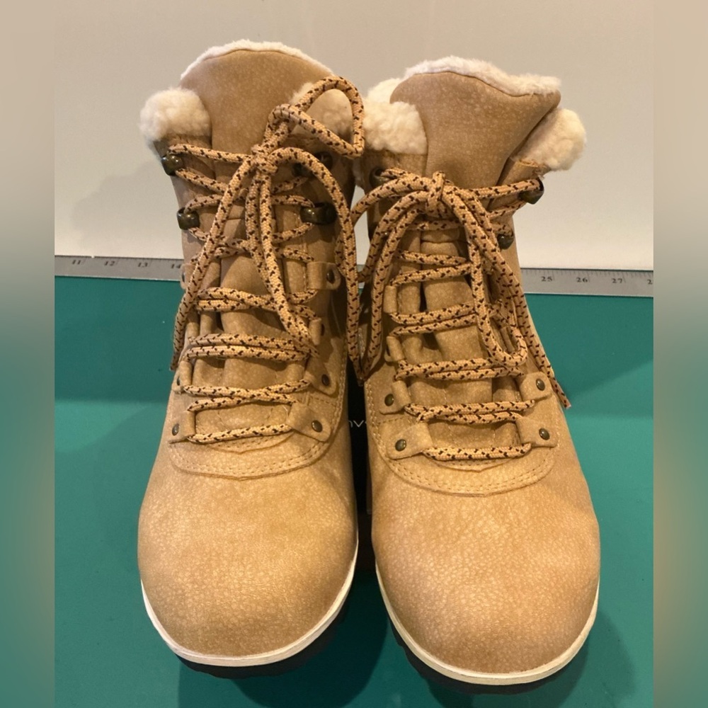 JSport by Jambi Bluestone Hiker Ankle Boots Women’s Size 8